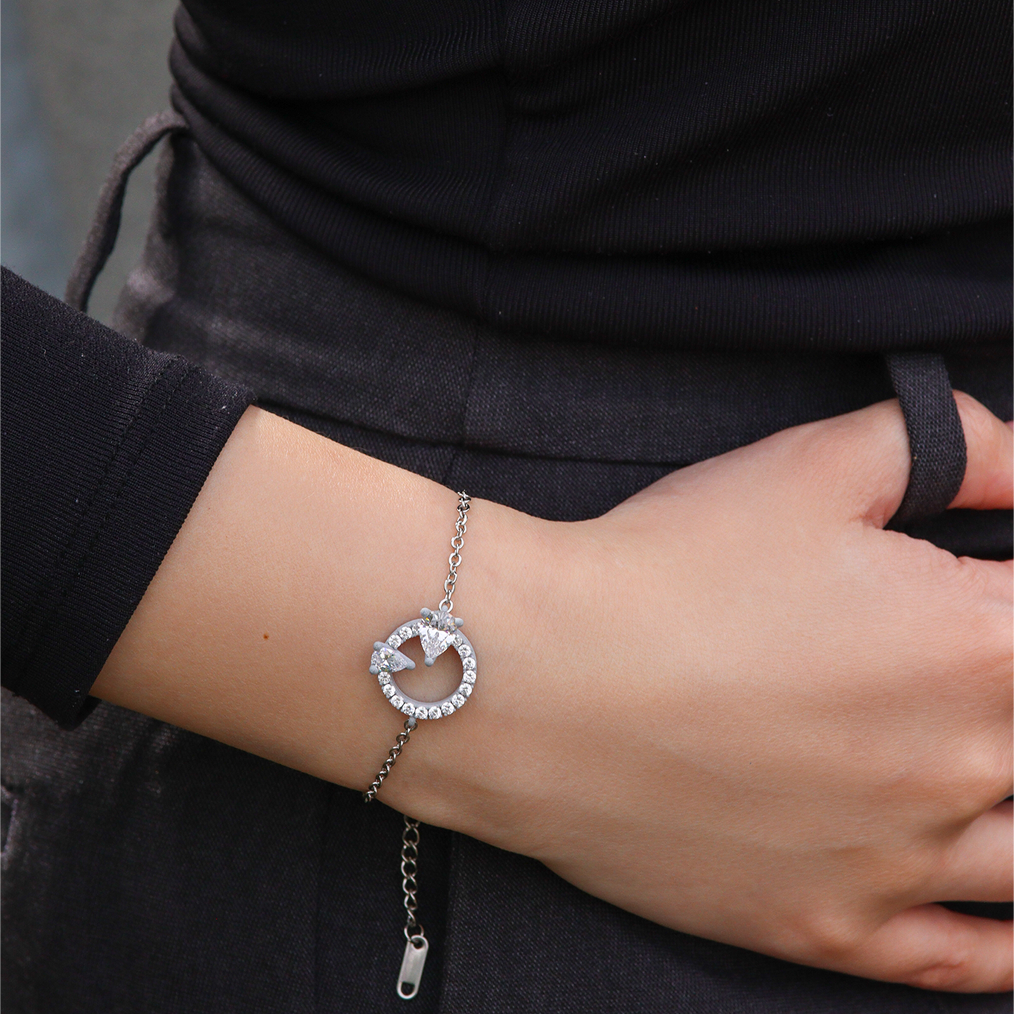 Pear-Circle Bracelet